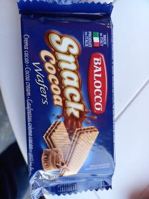 Snack cocoa wafers