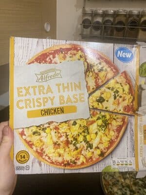 Trattoria Alfredo Extra Thin Crispy Base Chicken