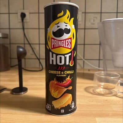 Pringles hot cheese